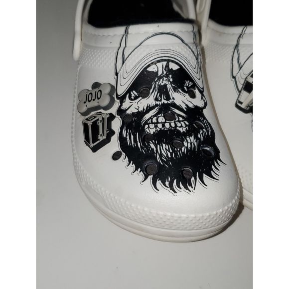 Luke Combs Edition Crocs White Unisex Fuzzy Interior Charms Pirate Face Sz M5 W7 - Picture 3 of 12